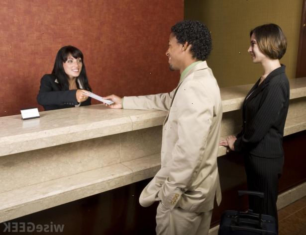 Hur blir ett hotell receptionist. Förstå arbetsbeskrivning.