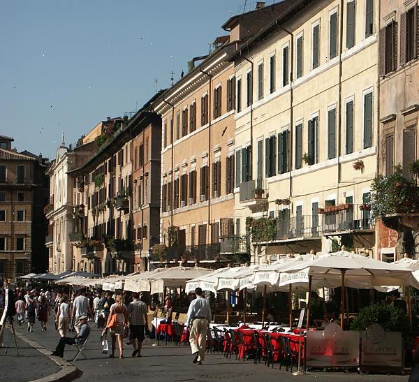 Hur man spenderar tre dagar i Rom. Kom tidigt i staden på första morgonen med flyg, buss, etc.